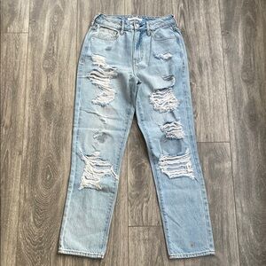 PacSun - High Rise Distressed Lightwash Mom Jeans - Size 23